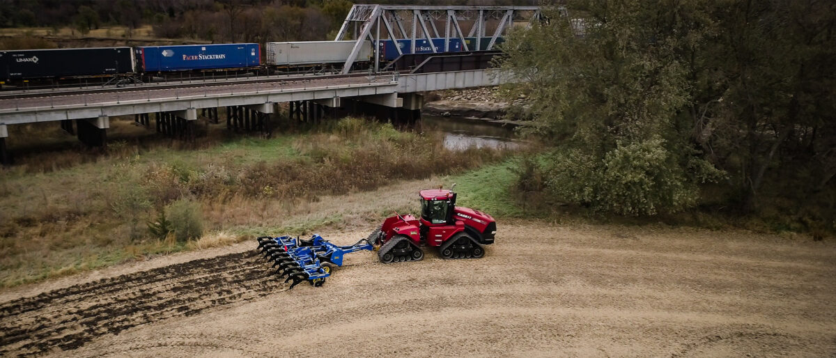 2500 Series In-Line Ripper - Farm Equipment, Landoll, Primary Tillage ...