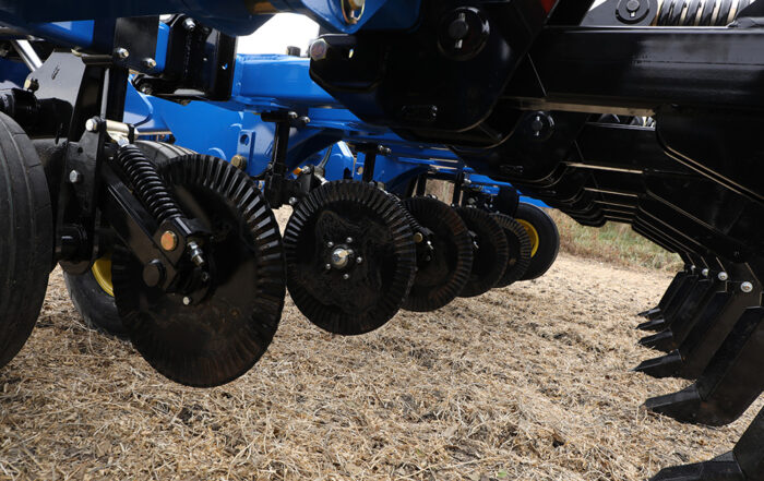 2500 Series In-Line Ripper - Farm Equipment, Landoll, Primary Tillage ...