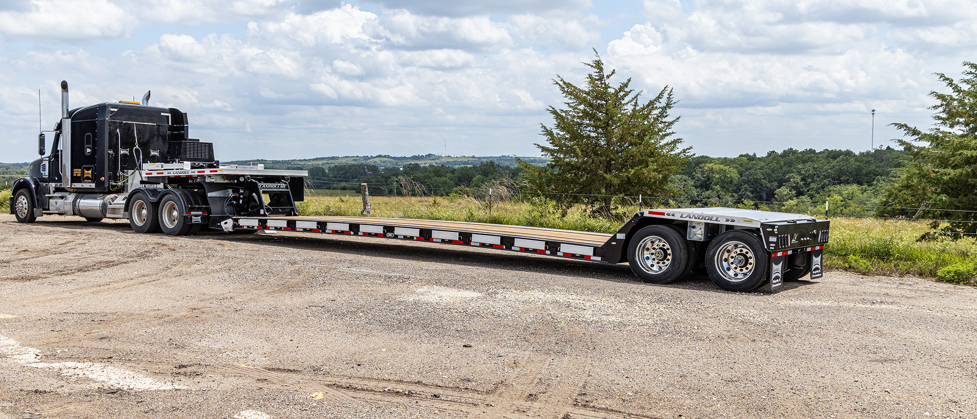 825-AG Detachable Trailer Feature 1 v2