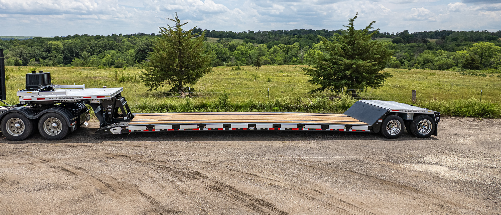 825-AG Detachable Trailer Feature 3 v2